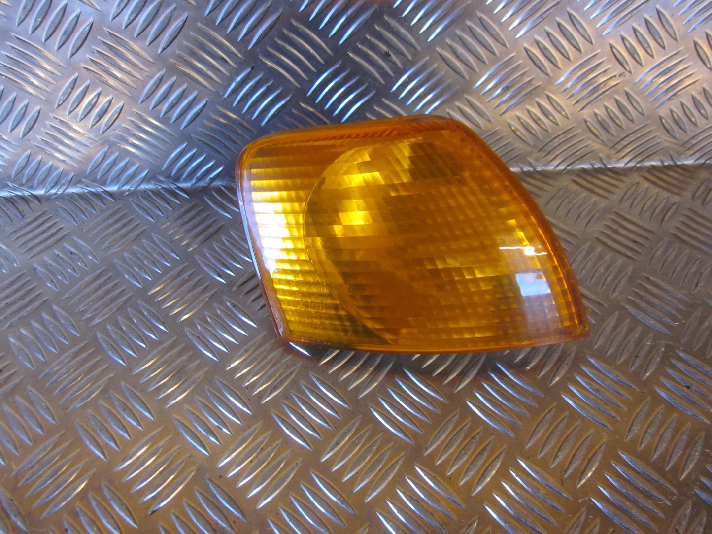 VW Passat 3B Blinklygte For Med OEM Nr. Ophugger Fra VW Ophugger