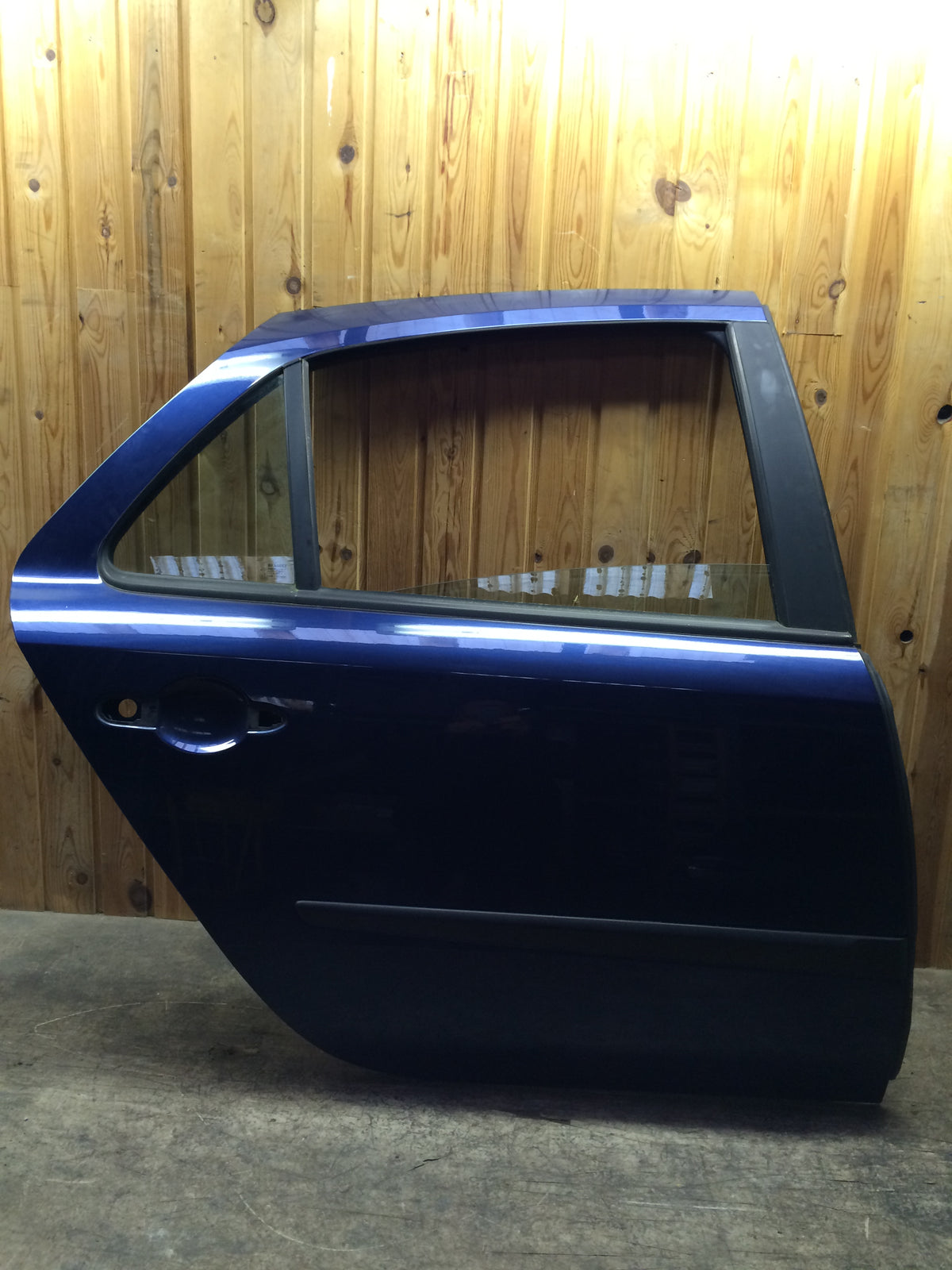 Renault Laguna 2 Bagdør H Med OEM Nr. 7782012348 Fra Renault Ophugger