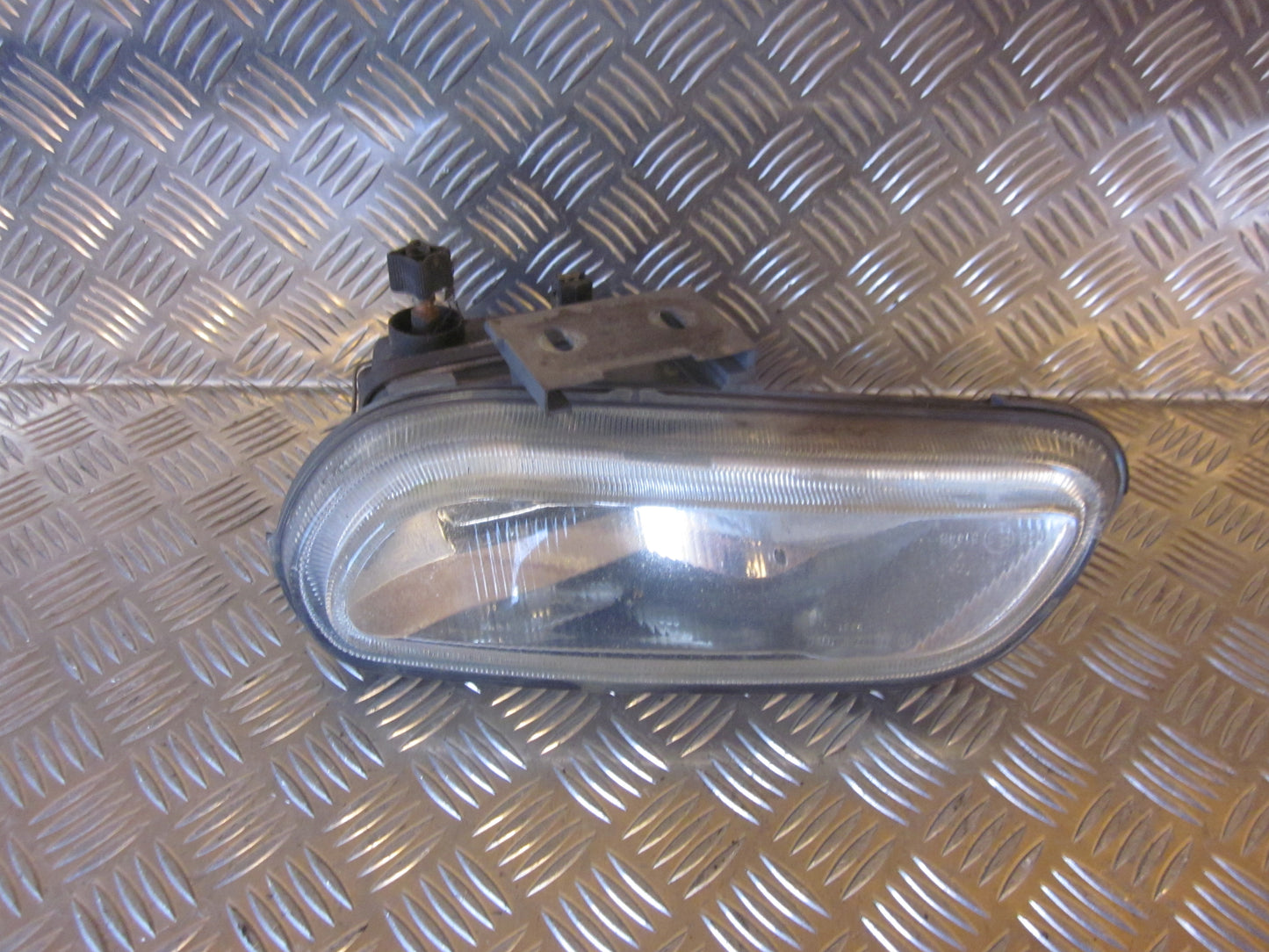 Peugeot 406 Tågelygte For Med OEM Nr. Ophugger Fra Peugeot Ophugger