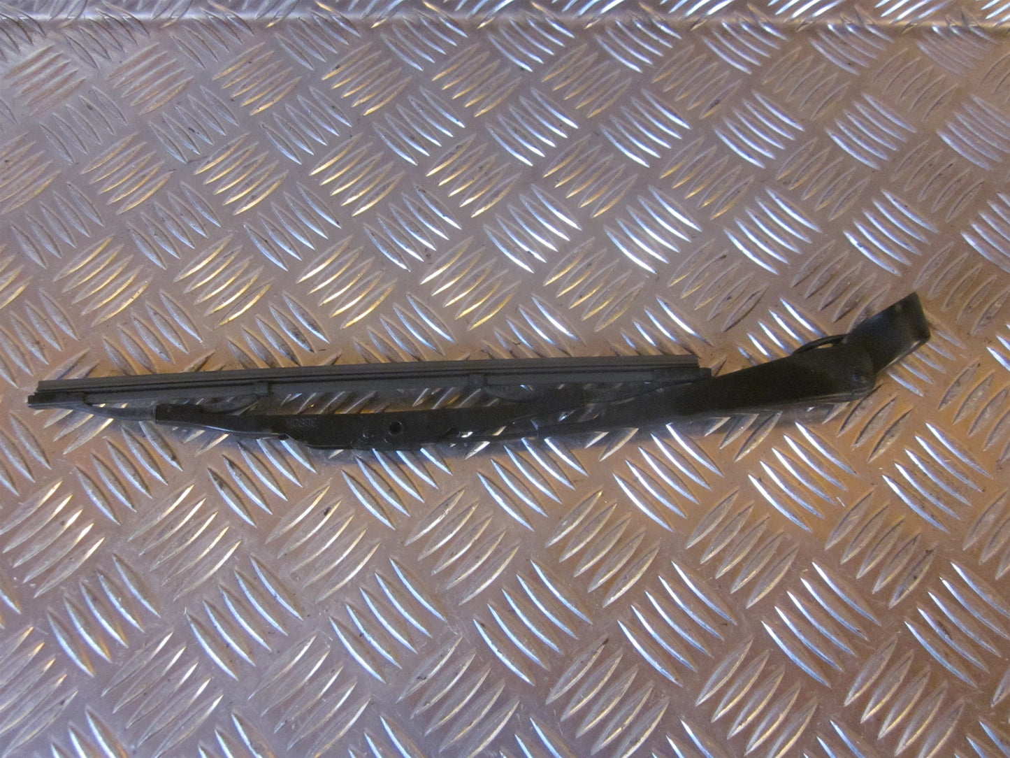 Ford Fiesta 6 Viskerarm Med OEM Nr. Ophugger Fra Ford Ophugger