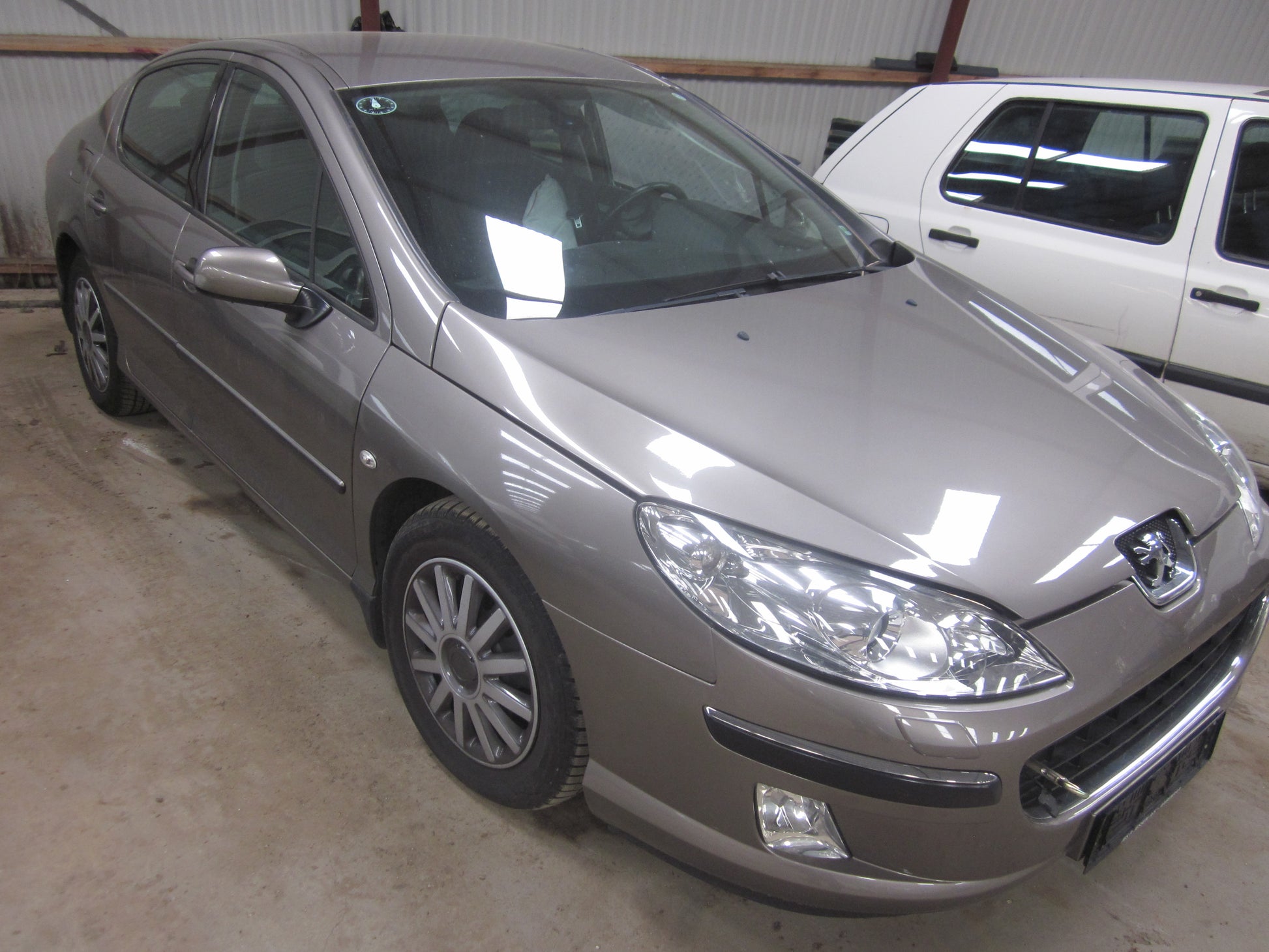 Peugeot 407 Pluk-Selv-Bil Med OEM Nr. Ophugger Fra Peugeot Ophugger