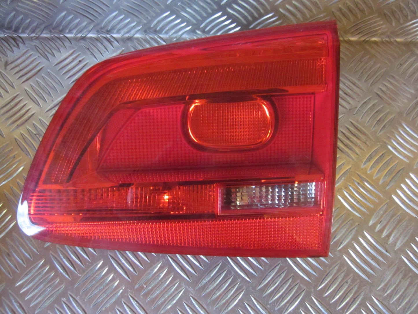 VW Touran GP2 Baglygte Med OEM Nr. 1T0945094 Fra VW Ophugger