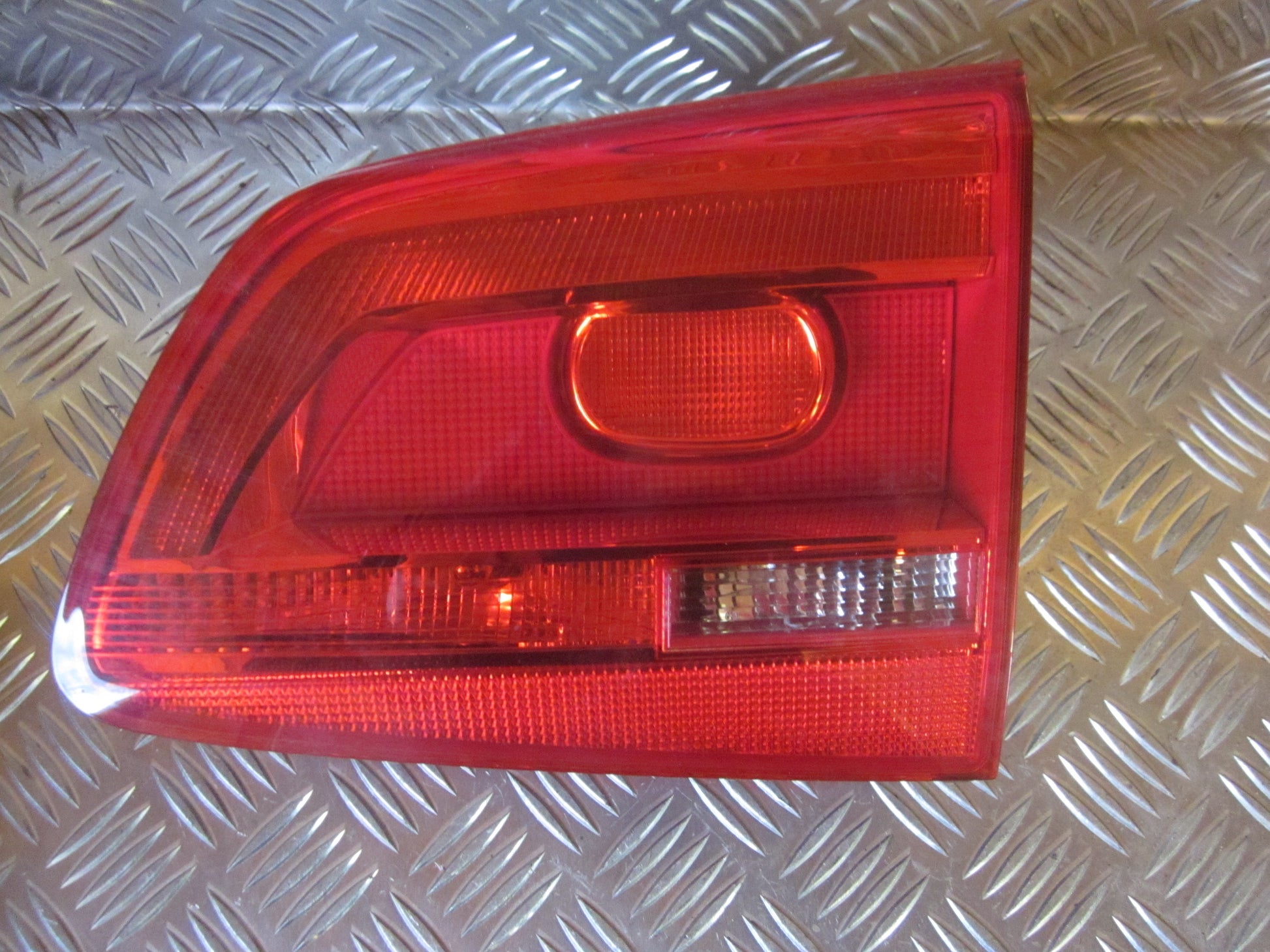 VW Touran GP2 Baglygte Med OEM Nr. 1T0945094 Fra VW Ophugger