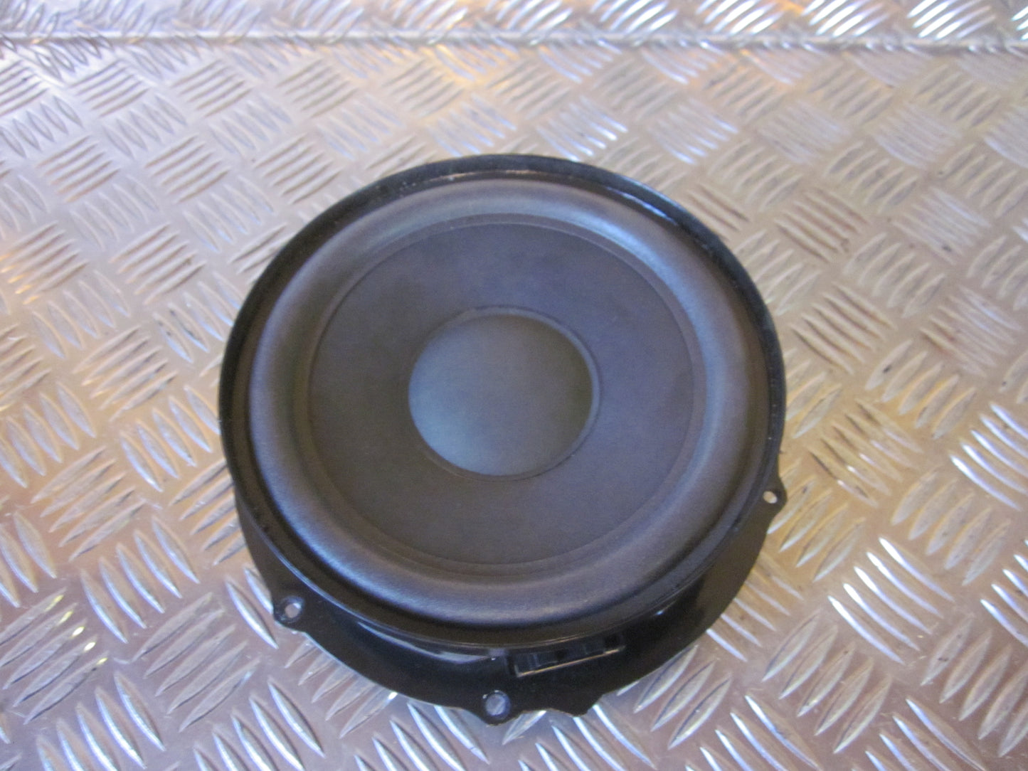 VW Touran GP2 Højttaler Med OEM Nr. 1T0035411T Fra VW Ophugger