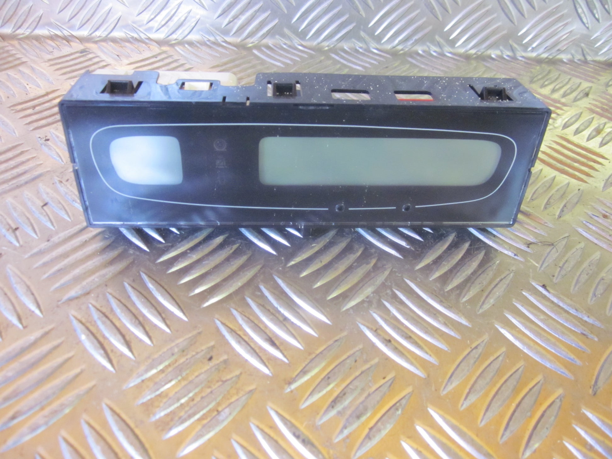 Renault Laguna 2 Ur Med OEM Nr. Ophugger Fra Renault Ophugger