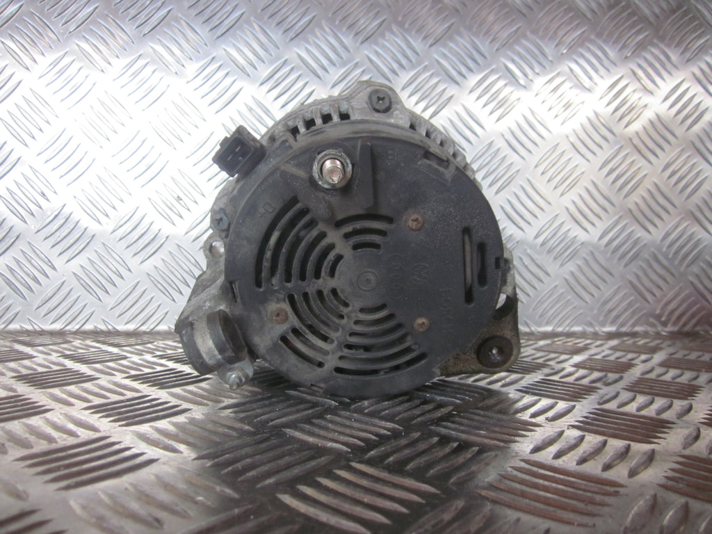 Skoda Felicia Generator Med OEM Nr. 028903025G Fra Skoda Ophugger