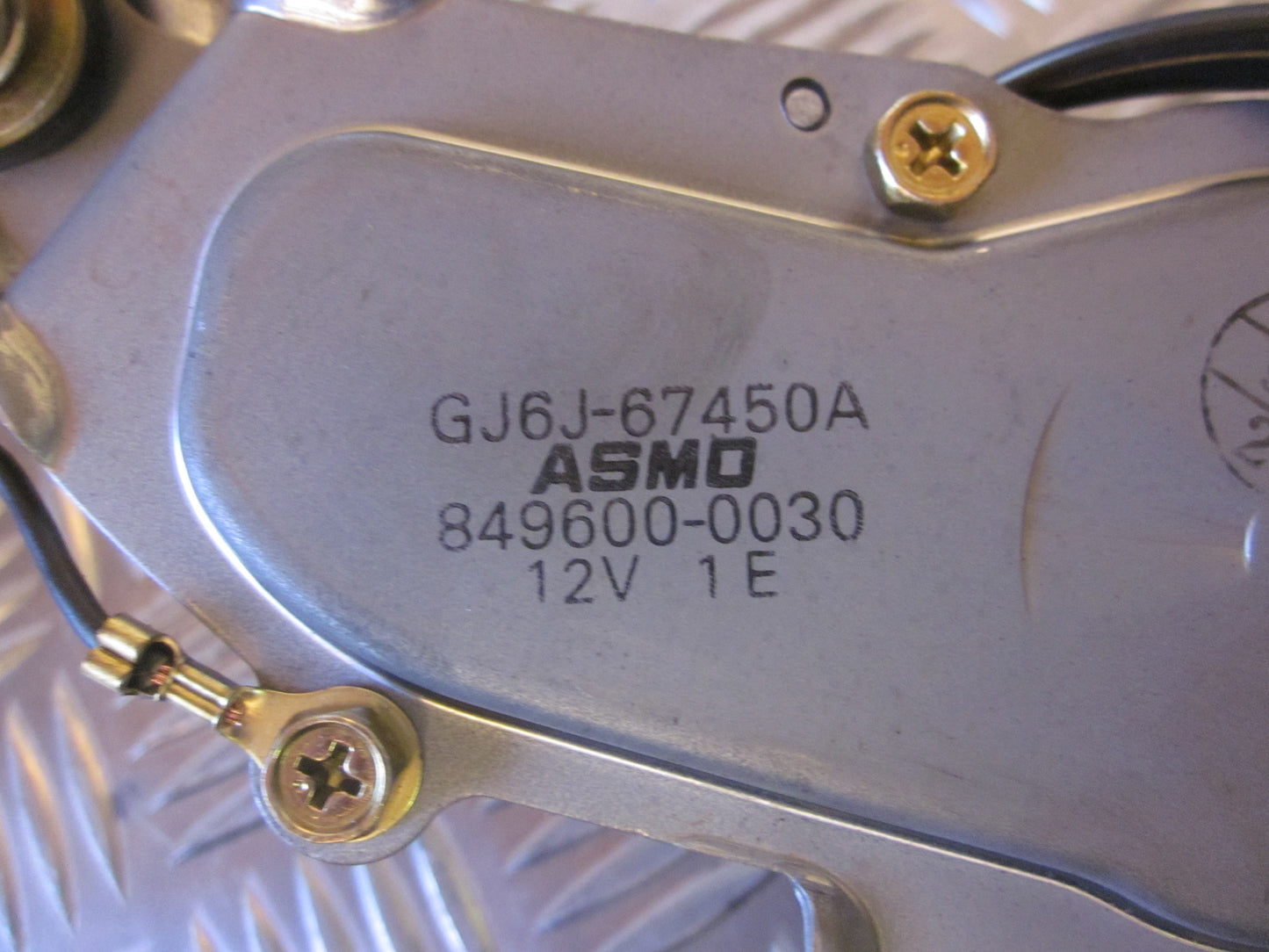 Mazda 6 GG/GY Bagrudevisker Motor Med OEM Nr. Ophugger Fra Mazda Ophugger