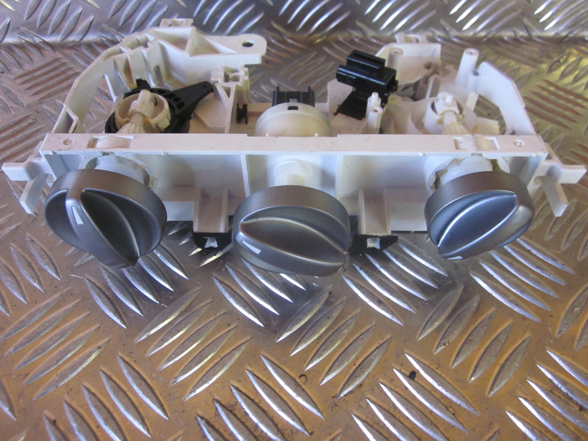 Mazda 6 GG/GY Varmeregulering Med OEM Nr. Ophugger Fra Mazda Ophugger