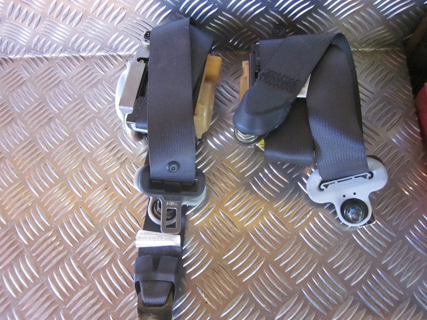 Mazda 6 GG/GY Sikkerhedsseler For Med OEM Nr. Ophugger Fra Mazda Ophugger