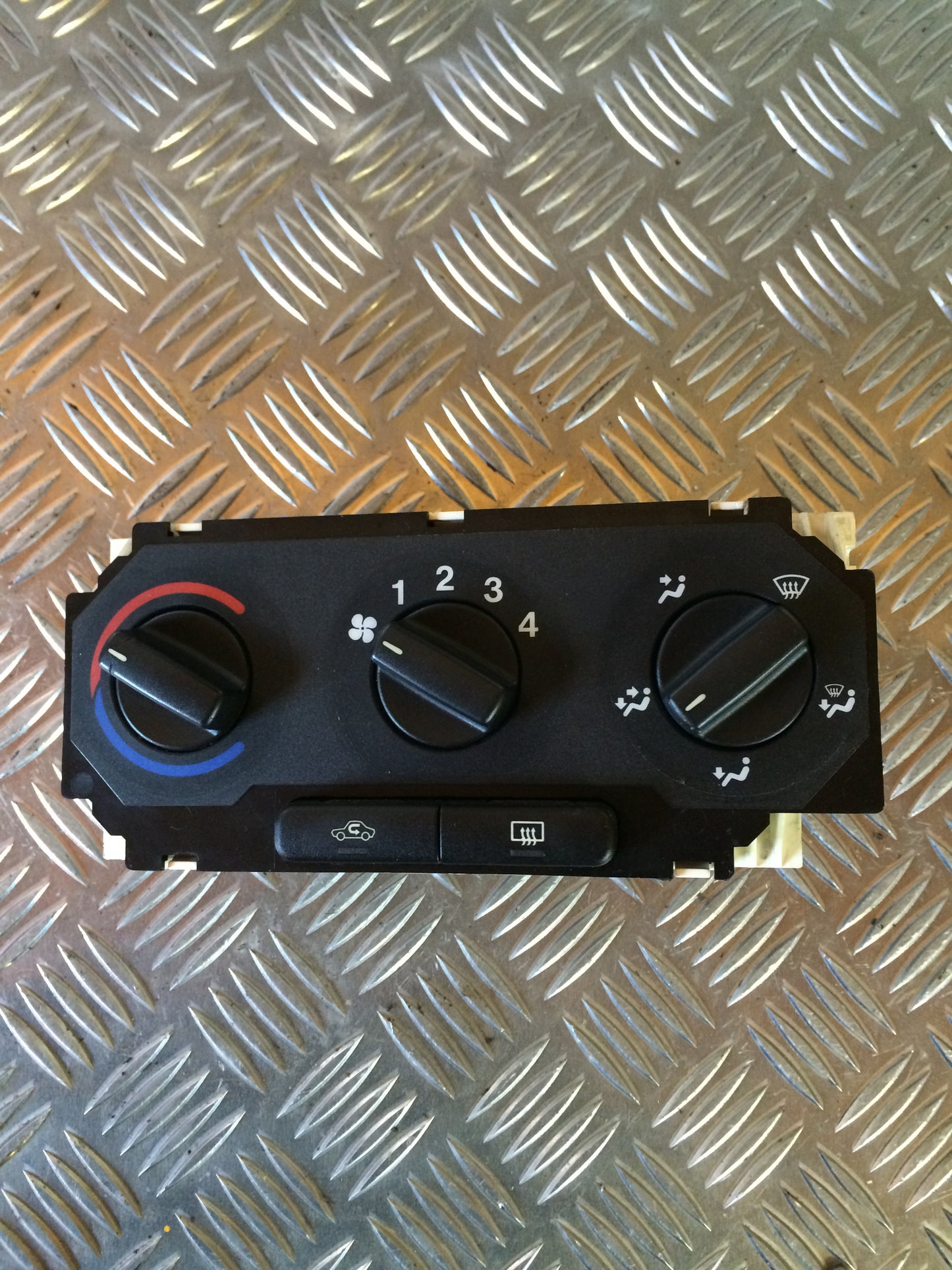 Opel Astra G Varmeregulering Med OEM Nr. Ophugger Fra Opel Ophugger