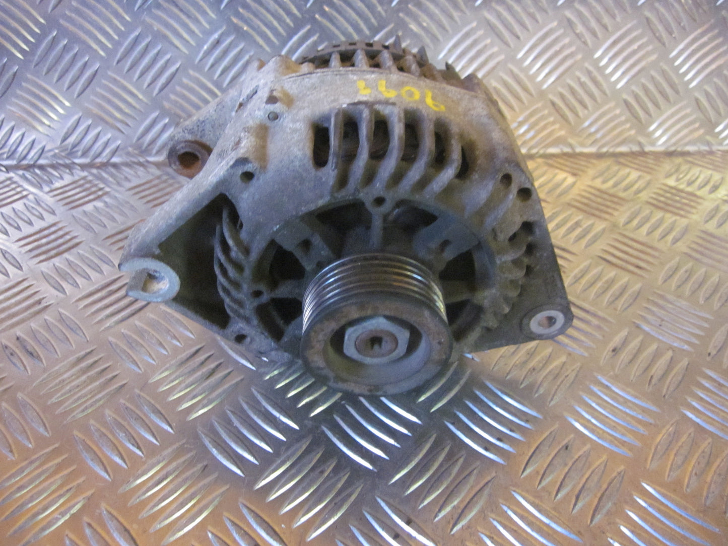 Peugeot 806 Generator Med OEM Nr. 57050000000 Fra Peugeot Ophugger