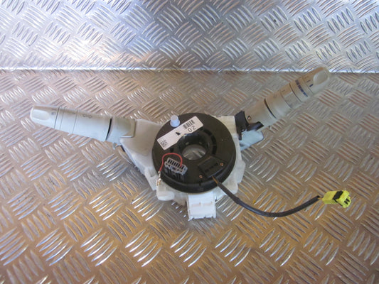 Nissan Micra K12 Kontakt Combi Med OEM Nr. Ophugger Fra Nissan Ophugger