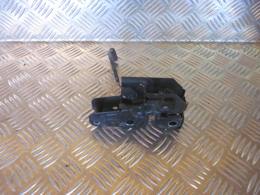 Skoda Fabia Dørlås Med OEM Nr. 5J0823509A Fra Skoda Ophugger