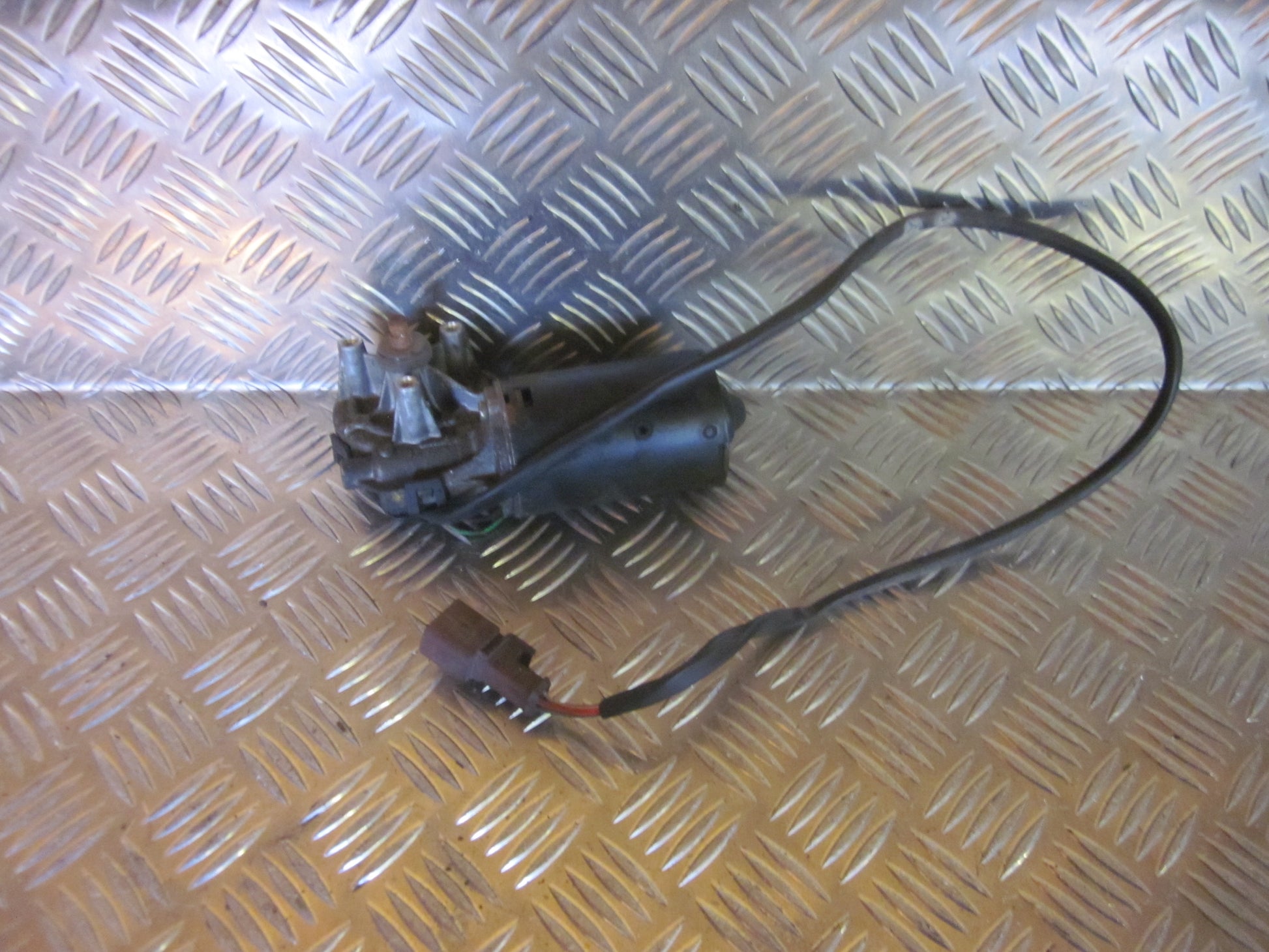 Citroen Xsara Viskermotor Med OEM Nr. Ophugger Fra Citroen Ophugger