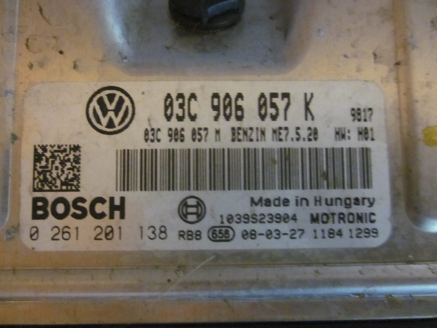 Skoda Fabia Motorstyring - Motorstyreboks - Injection Elboks Med OEM Nr. 03C906057K Fra Skoda Ophugger