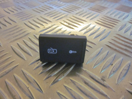 Skoda Fabia Kontakt Diverse Med OEM Nr. 5J0962125A Fra Skoda Ophugger