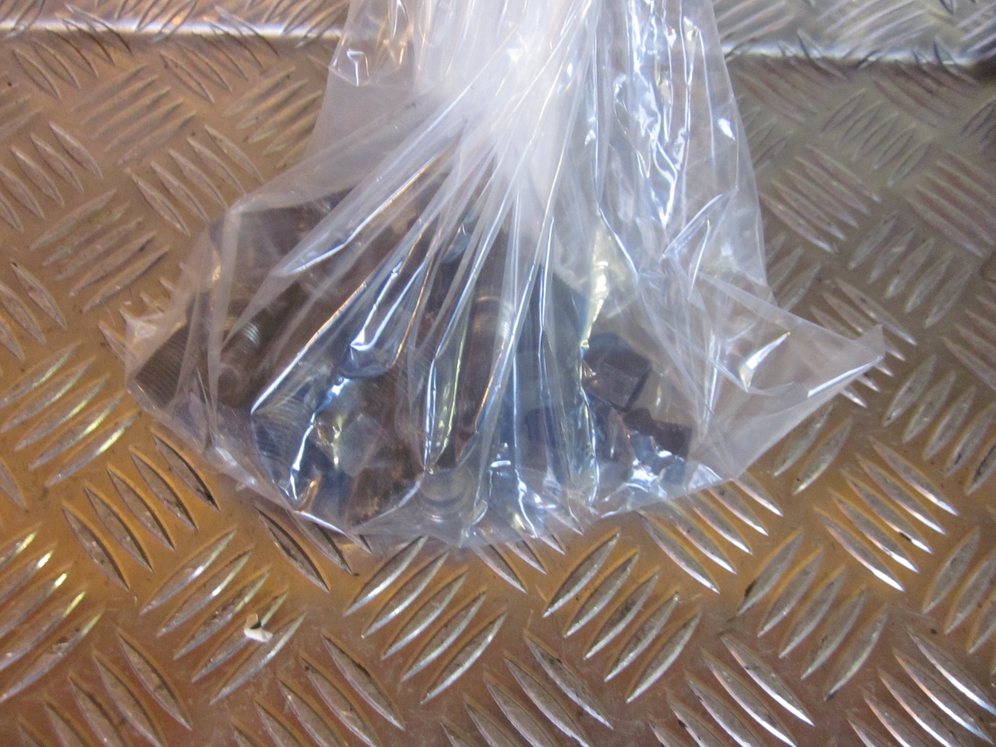 Skoda Fabia Hjulbolte/Møtrikker Med OEM Nr. 20BOLTE Fra Skoda Ophugger