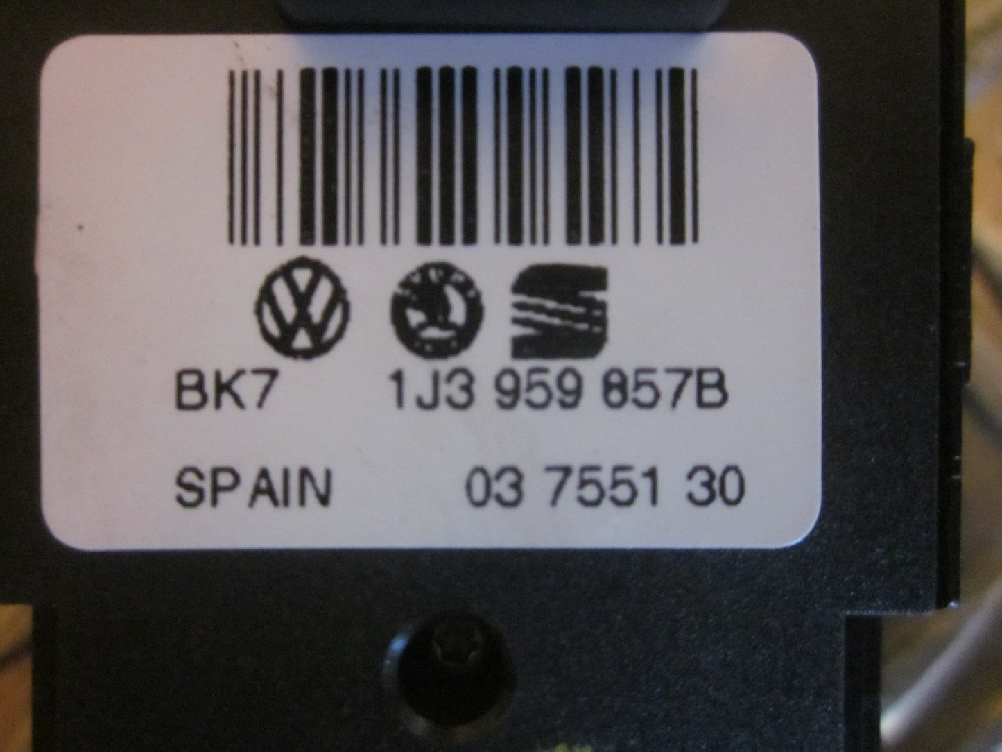 Seat Toledo Kontakt Rudehejs Med OEM Nr. Ophugger Fra Seat Ophugger