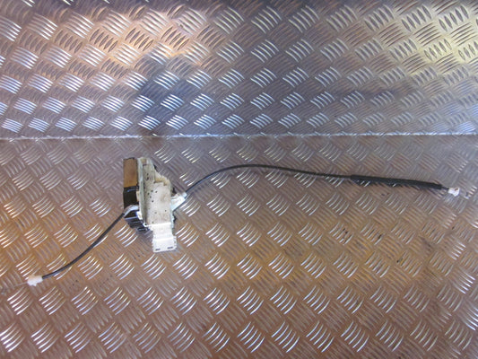 Peugeot 407 Dørlås Med OEM Nr. Ophugger Fra Peugeot Ophugger