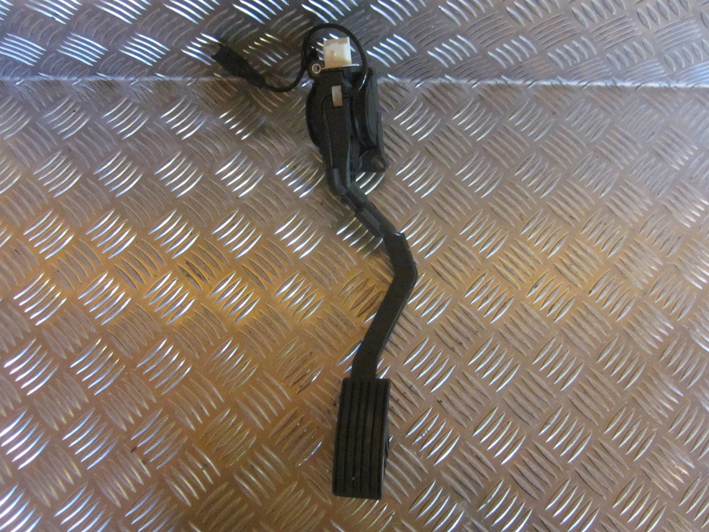 Peugeot 407 Speederpedal Med OEM Nr. Ophugger Fra Peugeot Ophugger