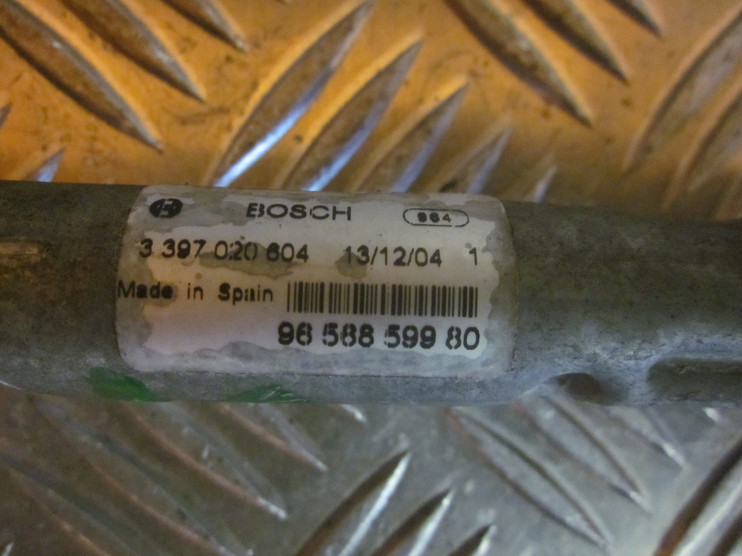 Peugeot 407 Viskertræk Med OEM Nr. Ophugger Fra Peugeot Ophugger