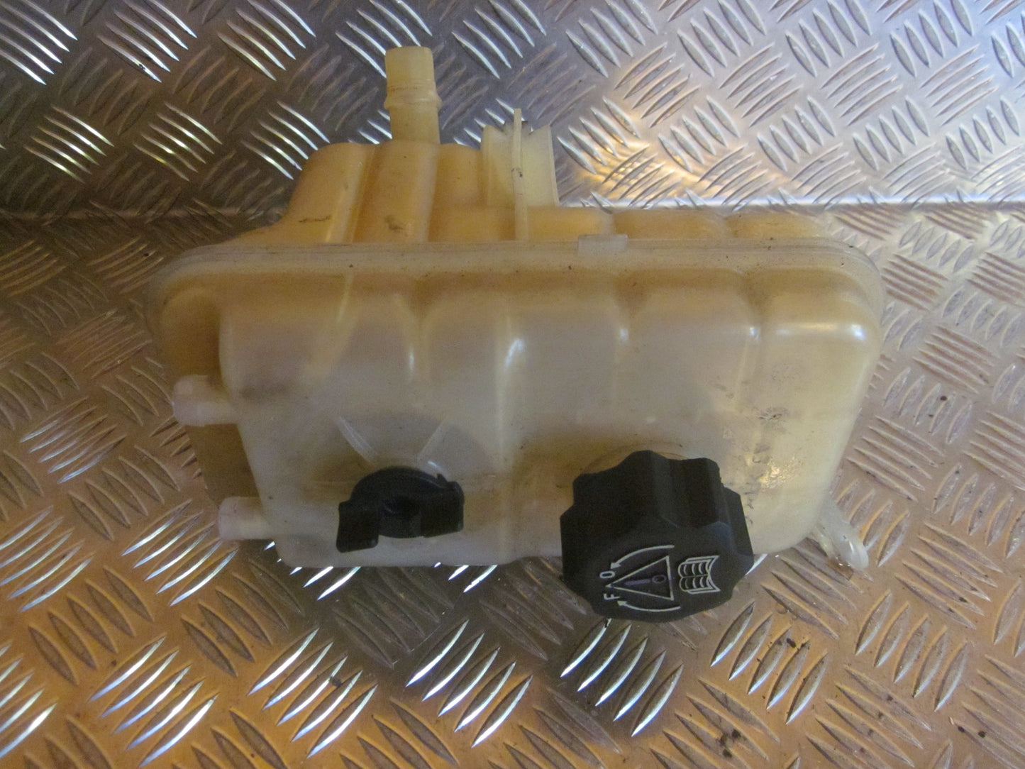 Peugeot 407 Ekspansionsbehold Med OEM Nr. Ophugger Fra Peugeot Ophugger