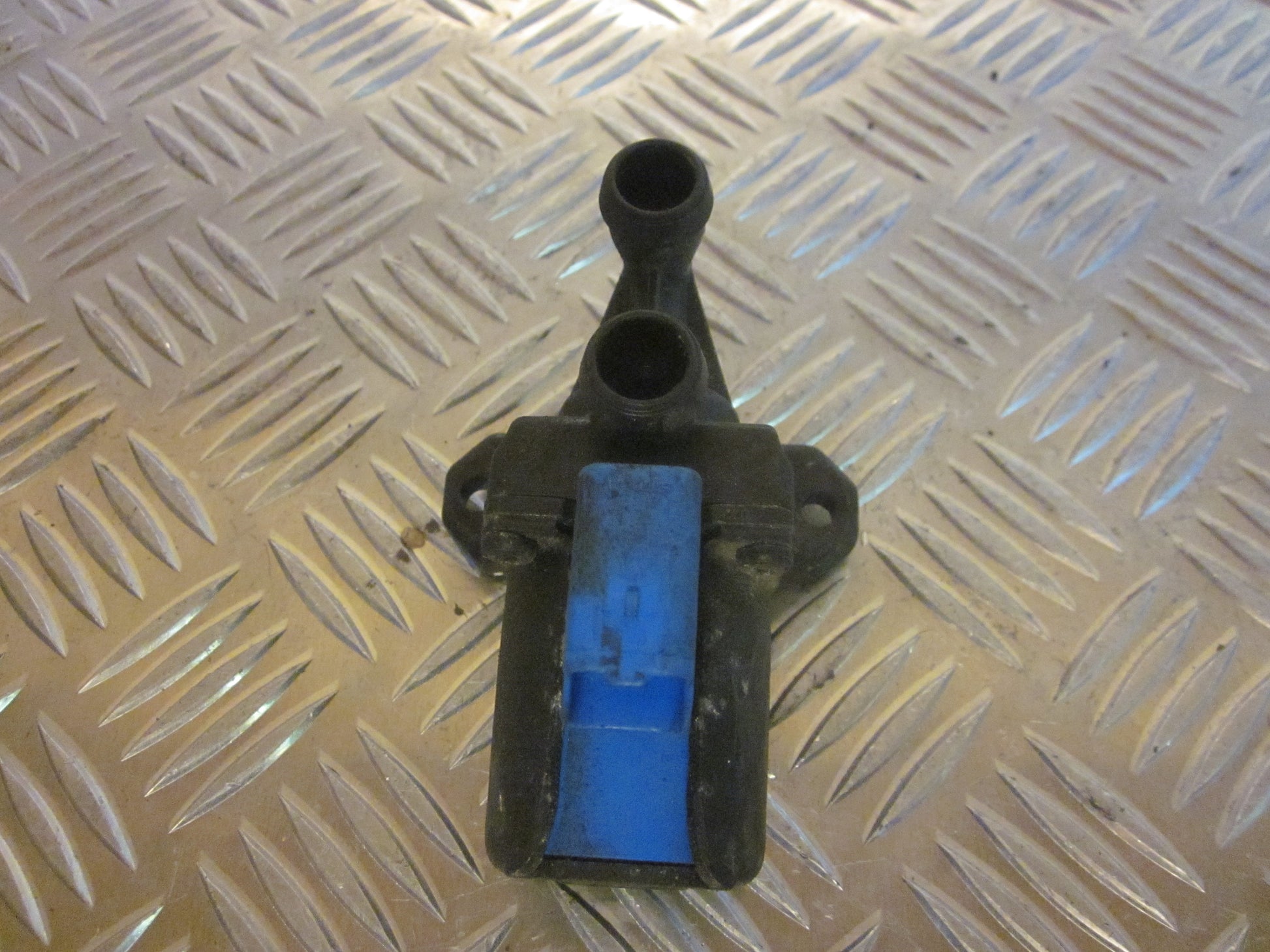 Peugeot 407 Cirkulationspumpe Med OEM Nr. Ophugger Fra Peugeot Ophugger