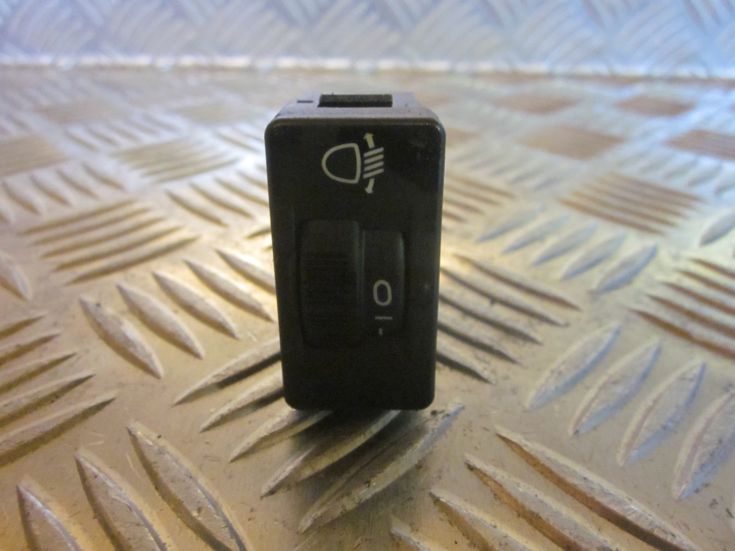 Peugeot 407 Kontakt Lygtejustering Med OEM Nr. Ophugger Fra Peugeot Ophugger