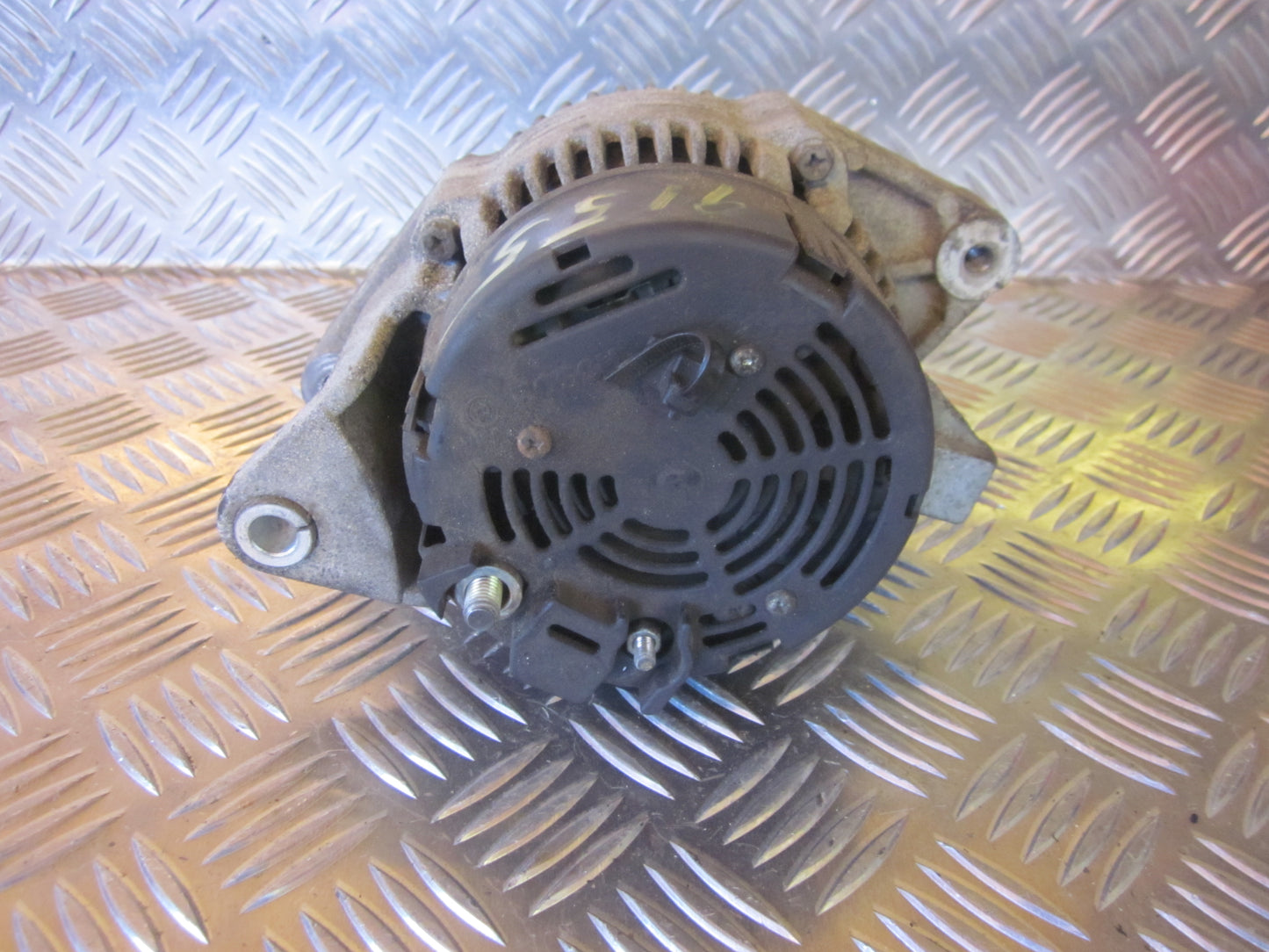 Opel Astra F Generator Med OEM Nr. 0123120001 Fra Opel Ophugger