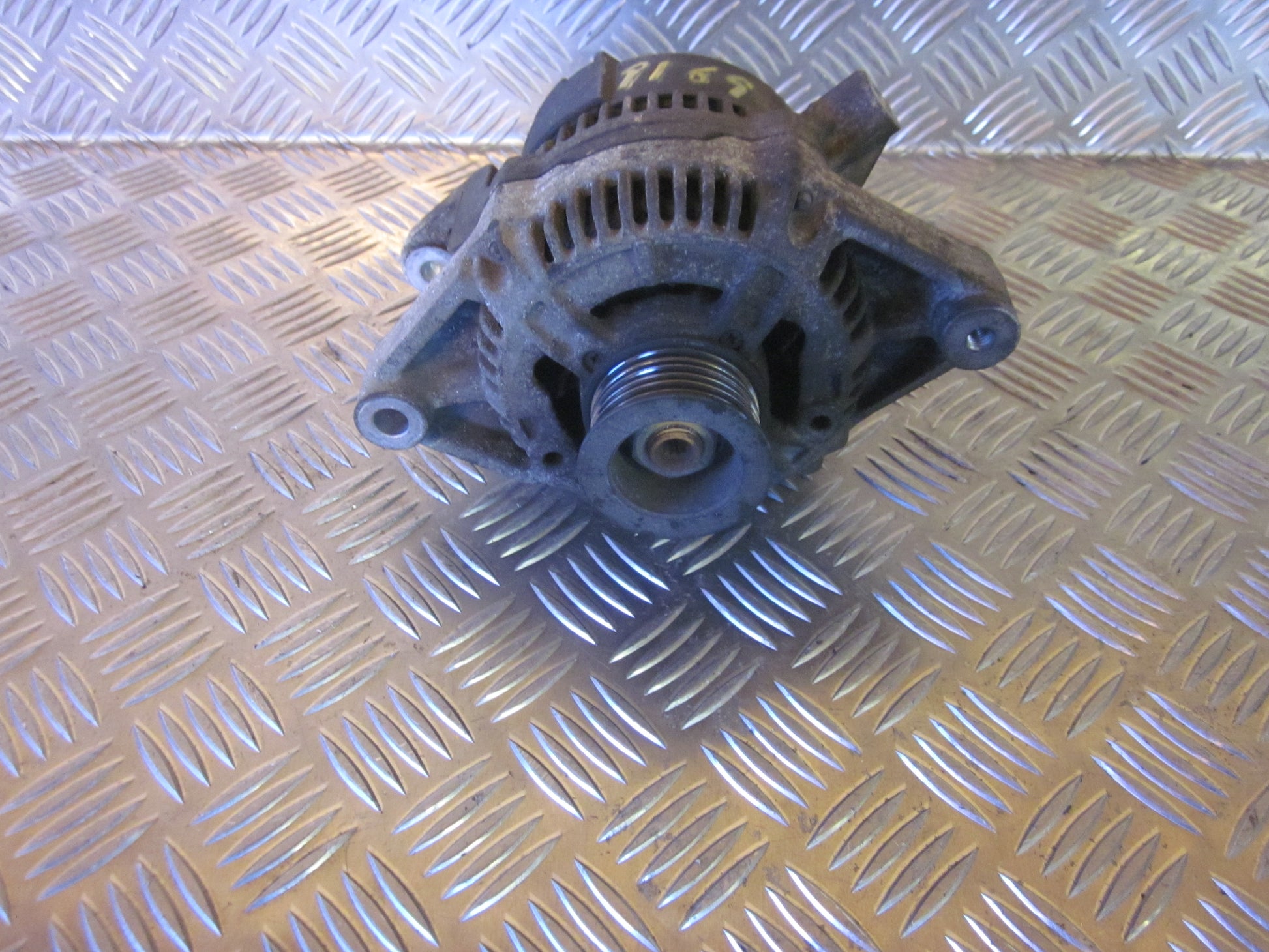 Opel Vectra A Generator Med OEM Nr. 0123120001 Fra Opel Ophugger