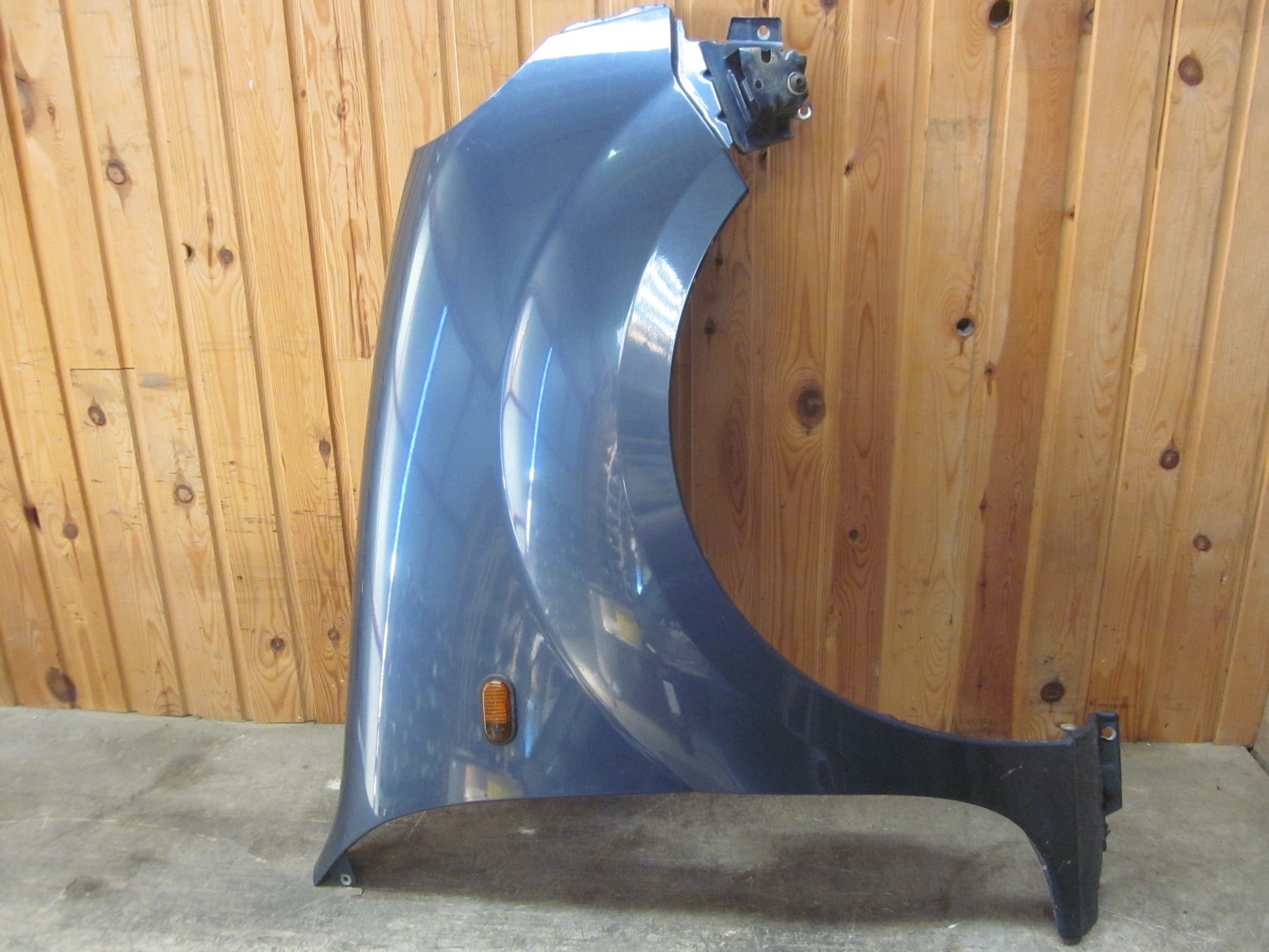 Renault Kangoo 1 Forskærm H Med OEM Nr. 7751718632 Fra Renault Ophugger