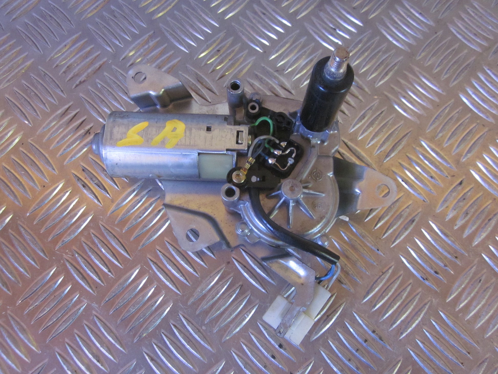 Renault Kangoo 1 Bagrudevisker Motor Med OEM Nr. Ophugger Fra Renault Ophugger