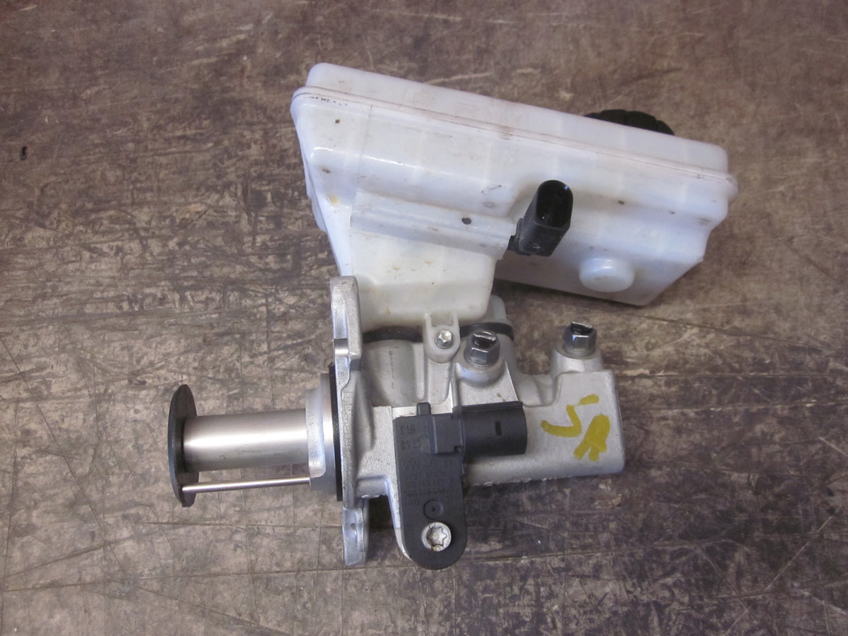 VW Up Bremsehovedcylinder Med OEM Nr. 1S1614019 Fra VW Ophugger