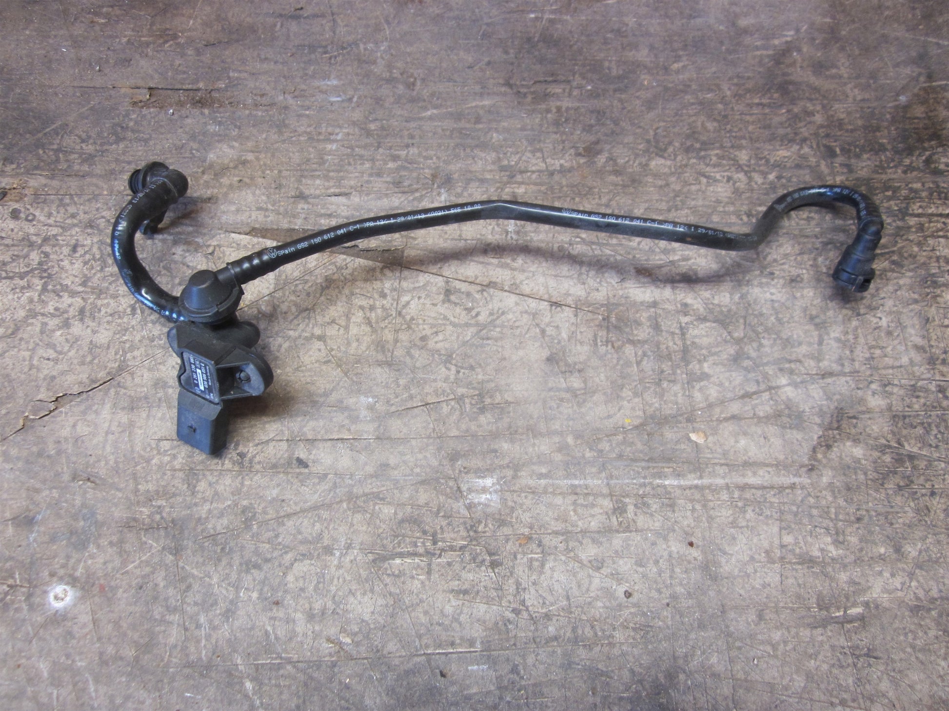 VW UP Vacuum Ventil Med OEM Nr. 0261230081 Fra VW Ophugger