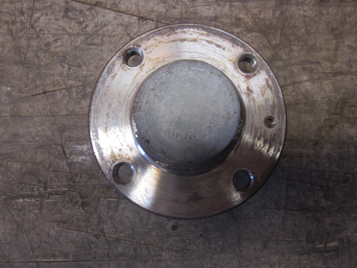 VW UP Bagnav Med OEM Nr. 6R0501117 Fra VW Ophugger