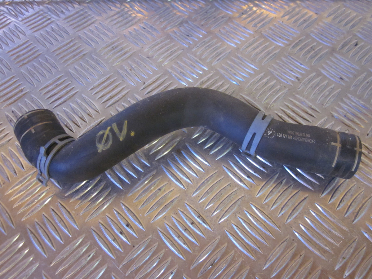 VW Up Køler Slanger Med OEM Nr. 1S0121101 Fra VW Ophugger