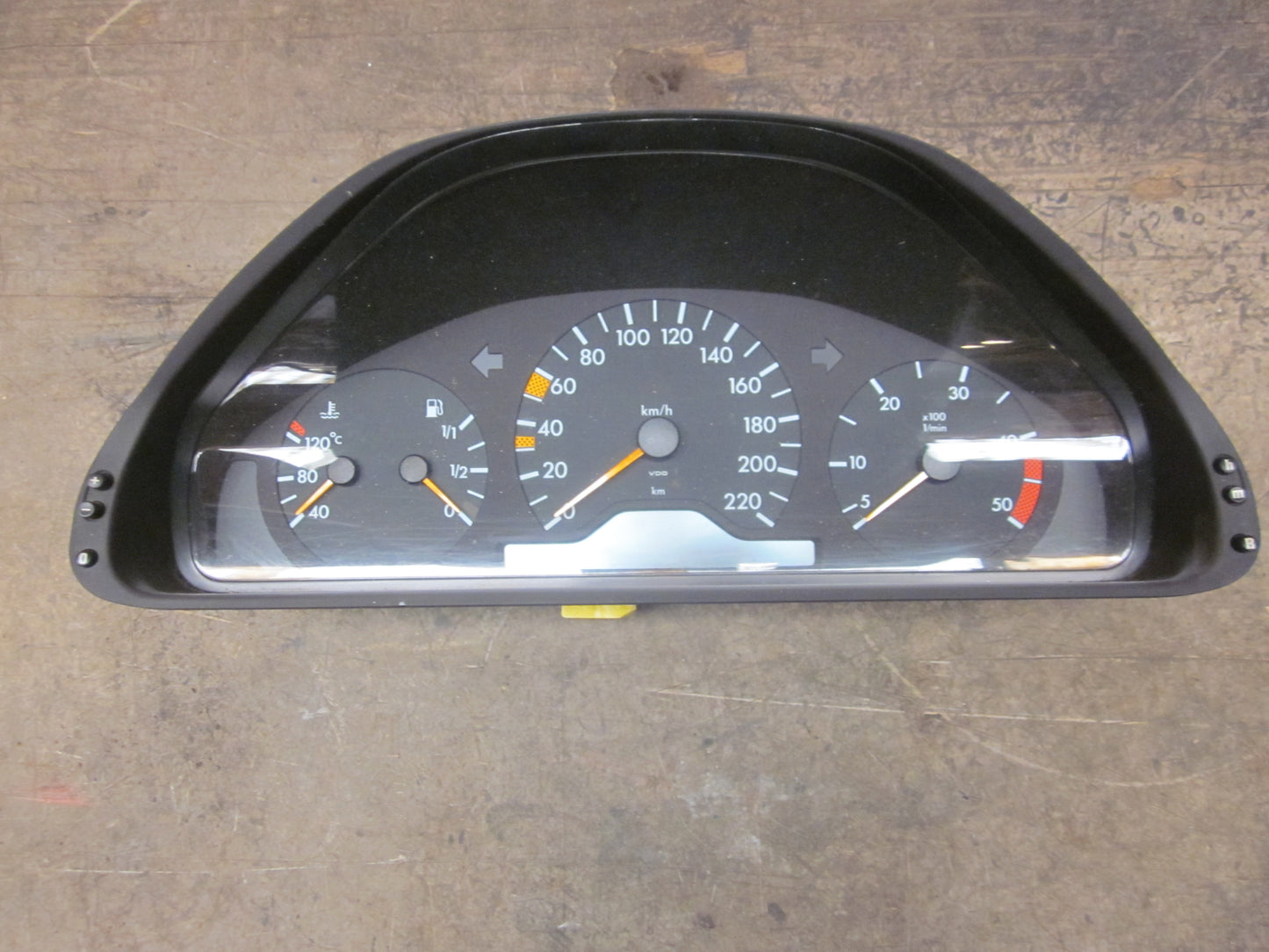 Mercedes E W210 Speedometer - Instrument Med OEM Nr. Ophugger Fra Mercedes Ophugger