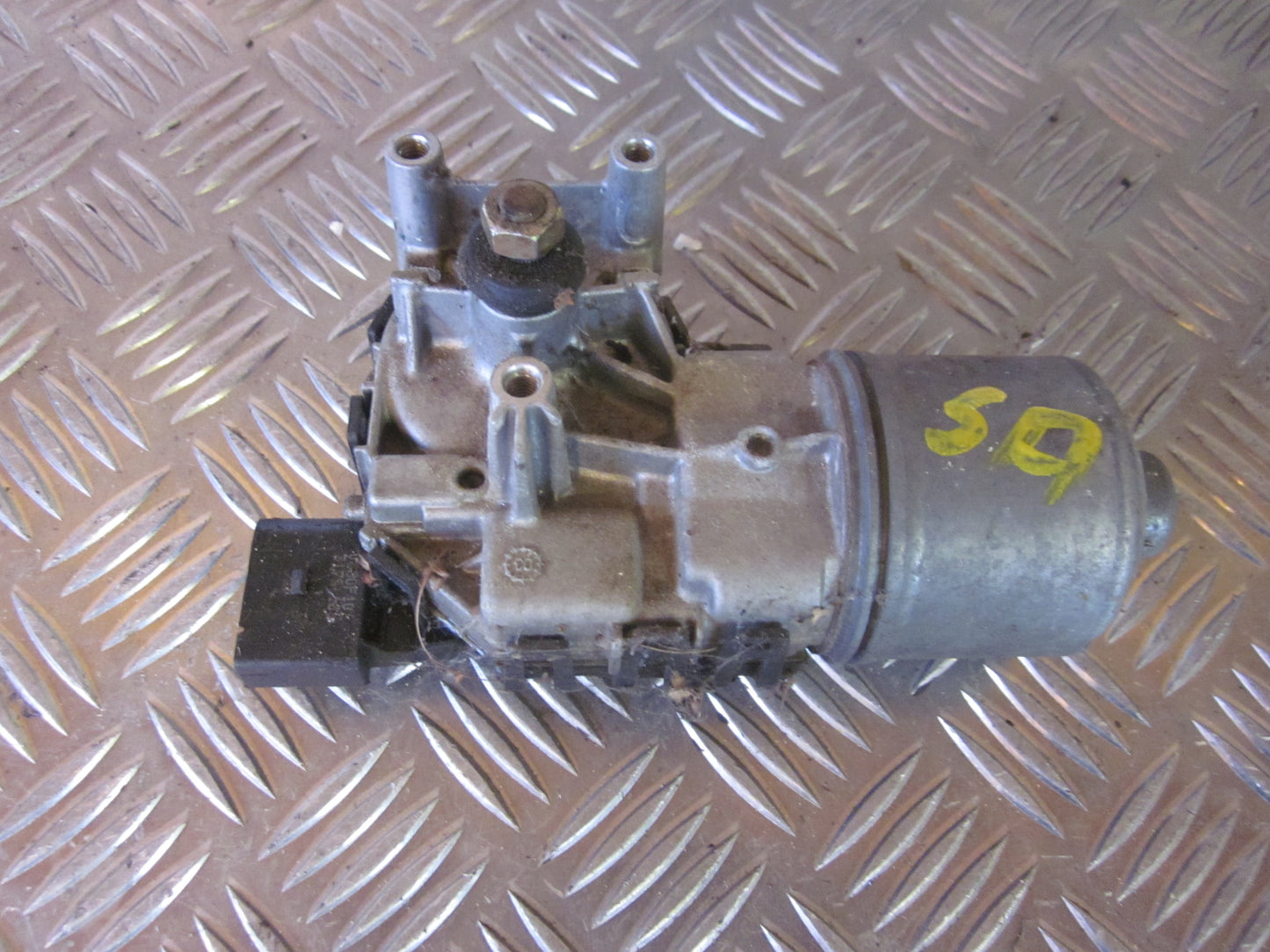 Skoda Fabia Viskermotor Med OEM Nr. 6Q1955119C Fra Skoda Ophugger