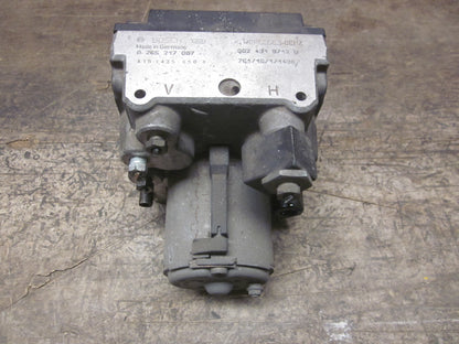 Mercedes E W210 Abs Pumpe Med OEM Nr. 0024319712U Fra Mercedes Ophugger