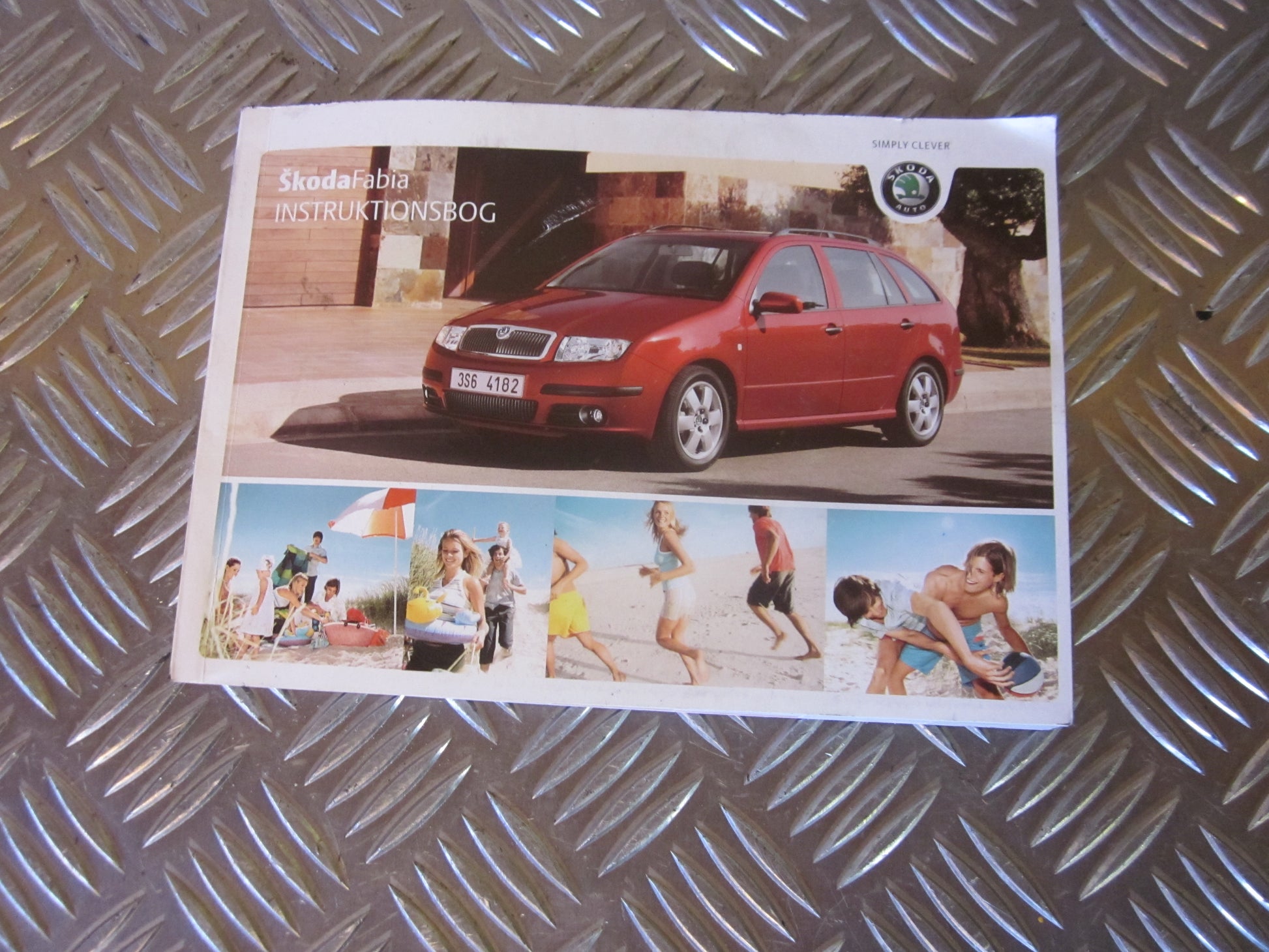 Skoda Fabia Instruktionsbog Med OEM Nr. DANSK Fra Skoda Ophugger