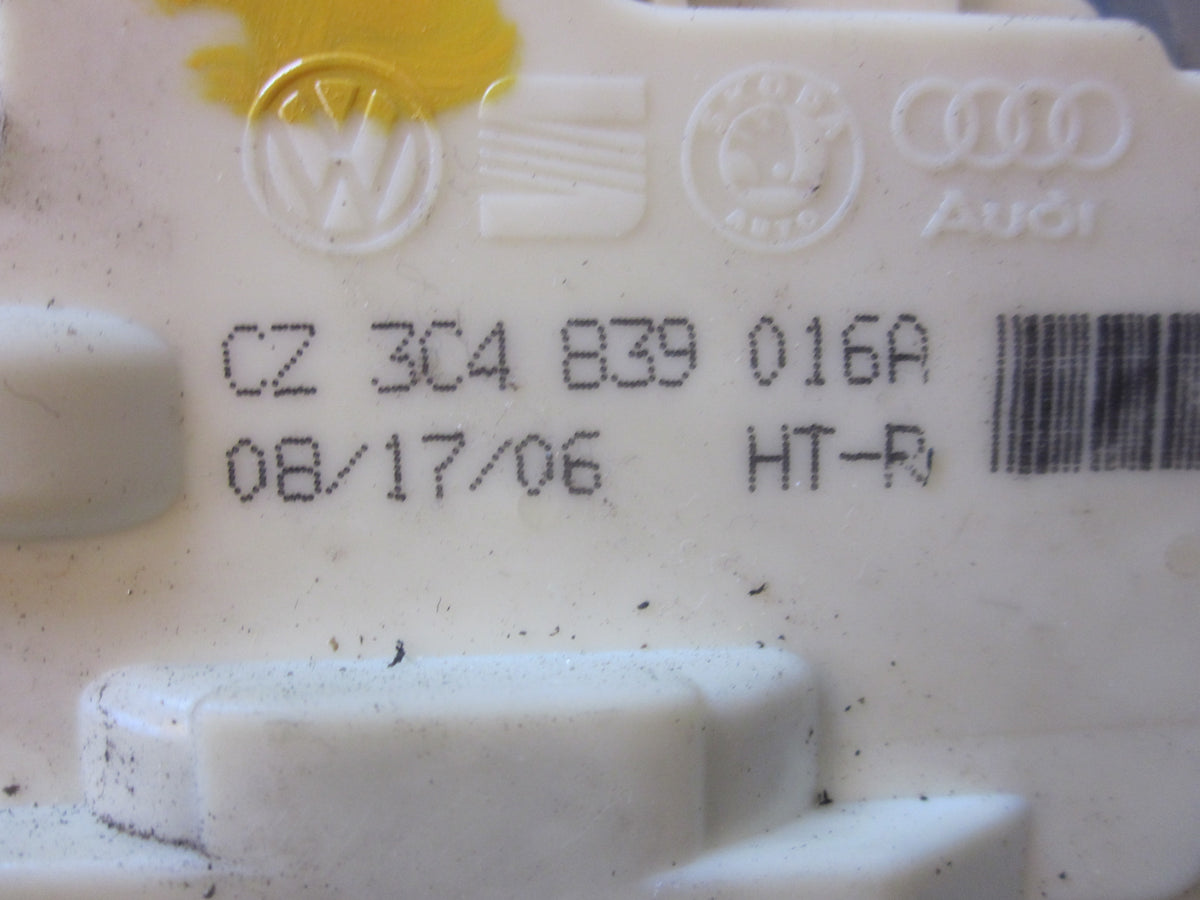 VW Passat 3C Dørlås Med OEM Nr. 3C4839016A Fra VW Ophugger