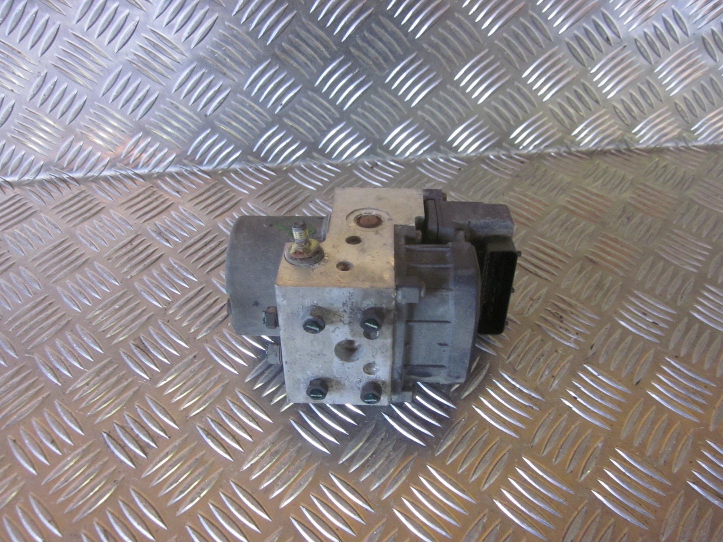 Opel Corsa C Abs Pumpe Med OEM Nr. 0265216478 Fra Opel Ophugger