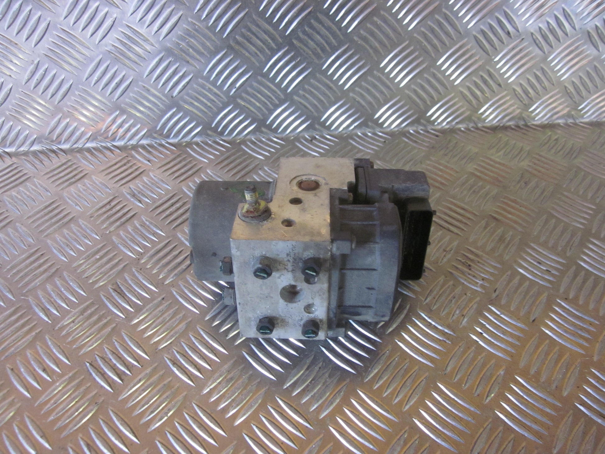 Opel Corsa C Abs Pumpe Med OEM Nr. 0265216478 Fra Opel Ophugger