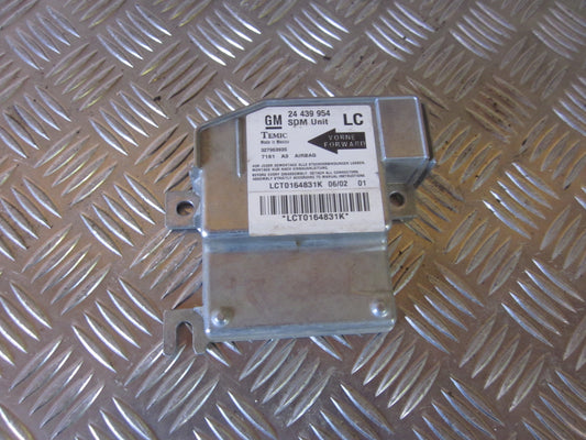 Opel Corsa C Airbag Elboks Med OEM Nr. 24439954 Fra Opel Ophugger