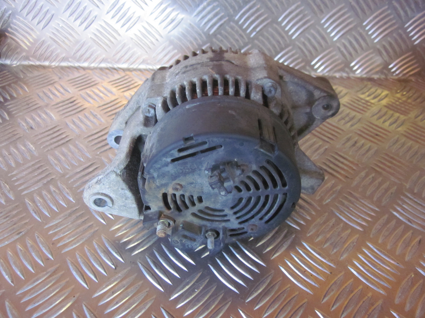 Ford Fiesta 4+5 Generator Med OEM Nr. A005TA2591 Fra Ford Ophugger