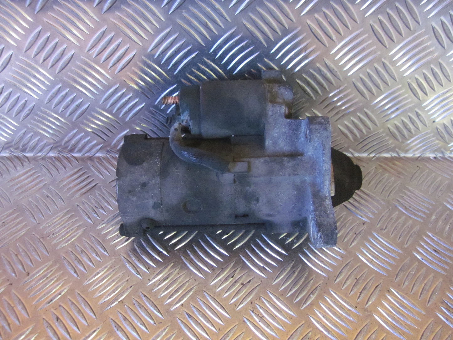 Mazda 323 F 5D BJ14 Starter Med OEM Nr. Ophugger Fra Mazda Ophugger