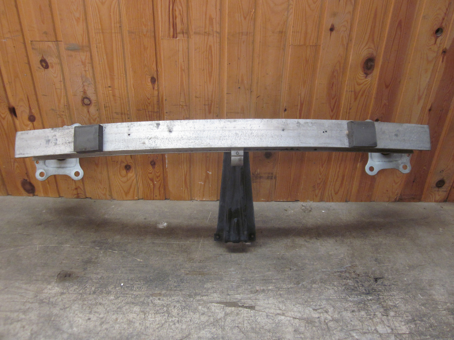 Audi A3 8L Forkofanger Rå Med OEM Nr. 8L0807109F Fra Audi Ophugger