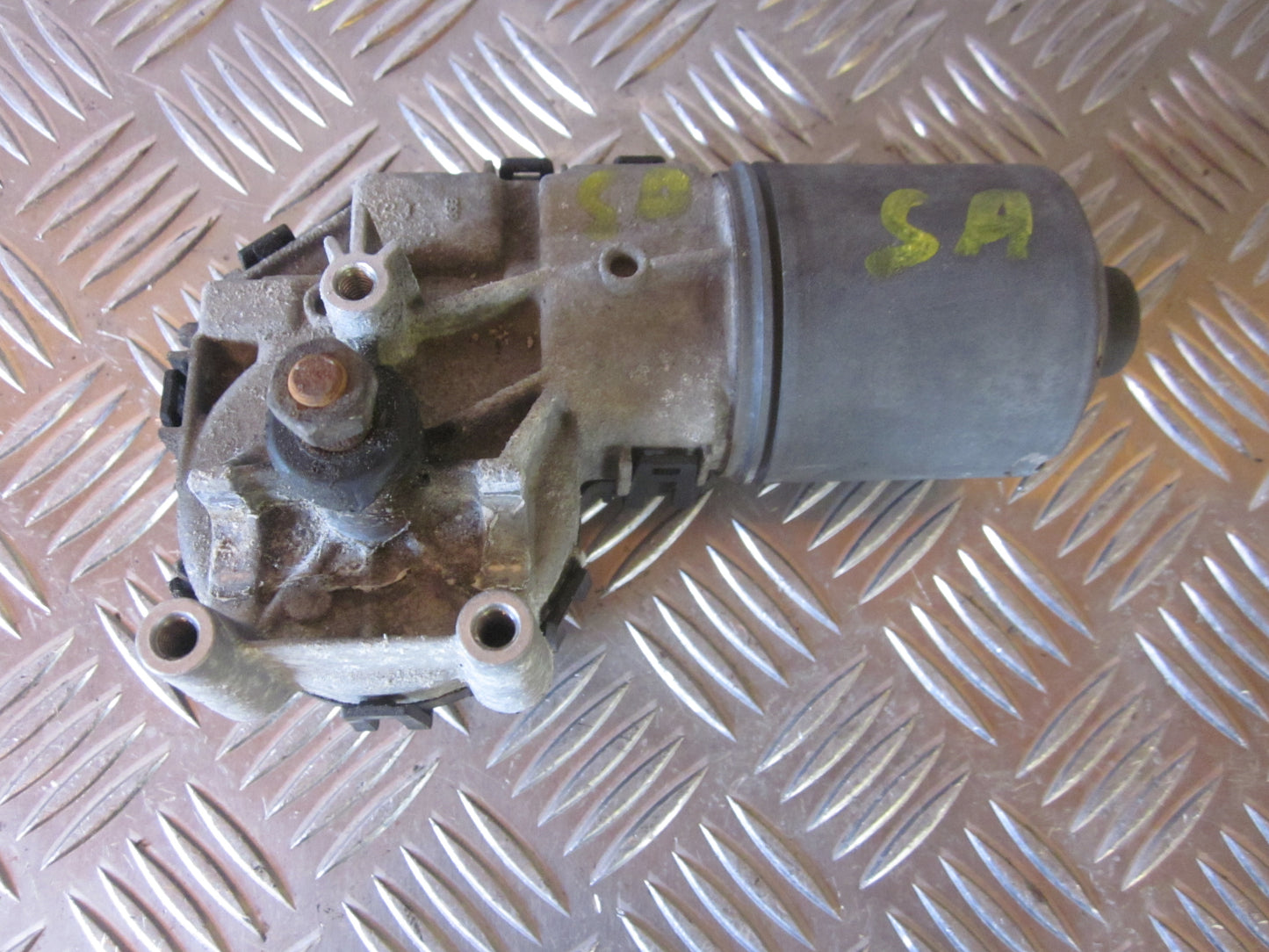 Ford Mondeo 3 Viskermotor Med OEM Nr. Ophugger Fra Ford Ophugger