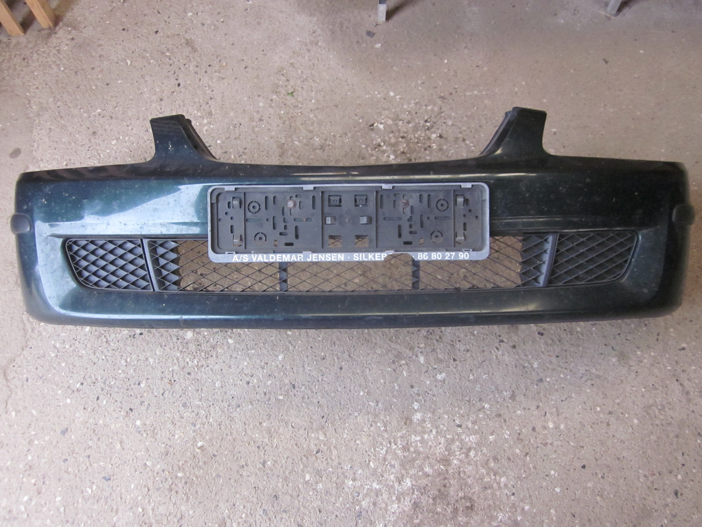 Mazda 323 4D BJ12 Forkofanger Med OEM Nr. Ophugger Fra Mazda Ophugger