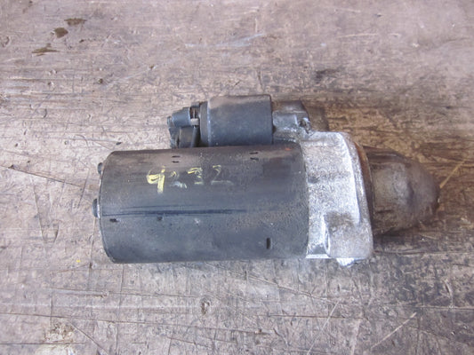 Mercedes VITO W638 Starter Med OEM Nr. A0051511301 Fra Mercedes Ophugger